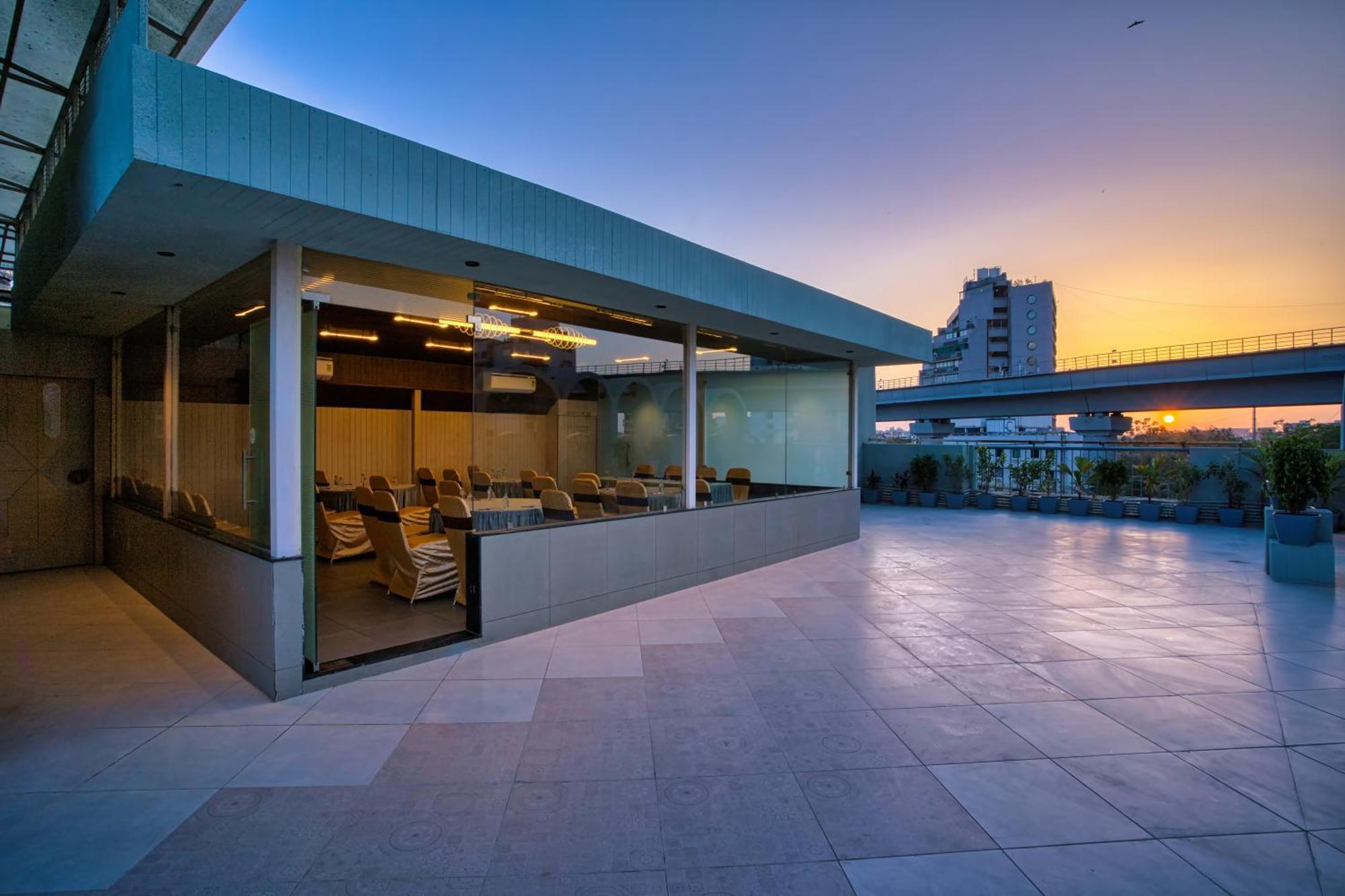 Exora Inn Ahmedabad Exterior photo