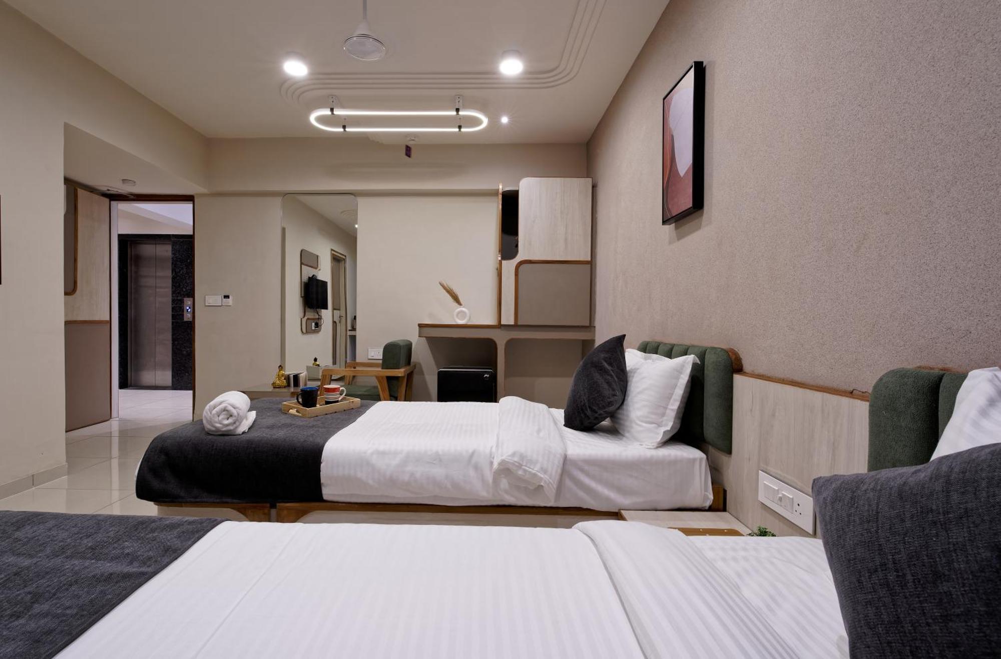 Exora Inn Ahmedabad Exterior photo